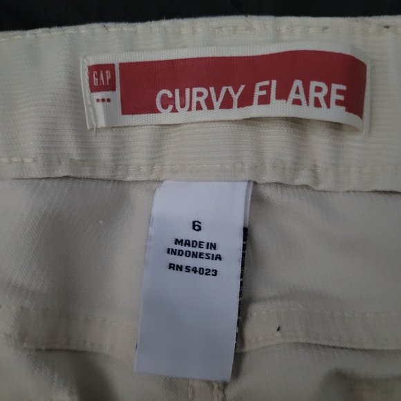GAP | curvy flare leg corduroy pants - Picture 6 of 8